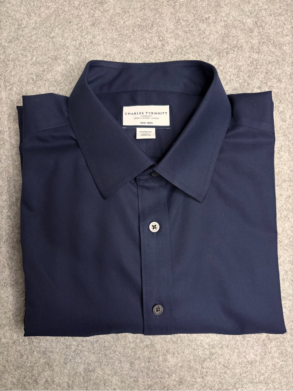 Charles Tyrwhitt Navy Blue Dress Shirt classic fit non-iron, size 18-35